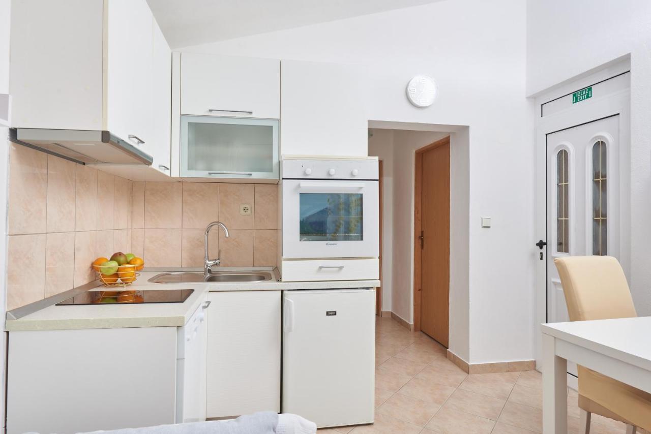 Apartments Lumi โรกอซนิซา ภายนอก รูปภาพ