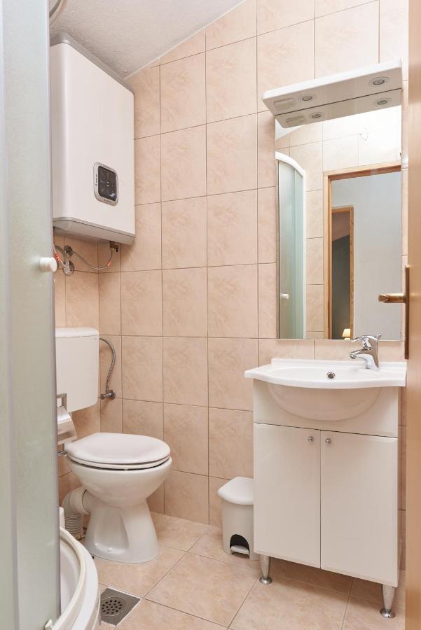 Apartments Lumi โรกอซนิซา ภายนอก รูปภาพ